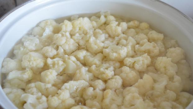 Lenten and regular cauliflower cutlet recipes